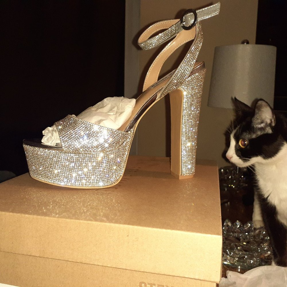 STEVE MADDEN RHIESTONE SKYLA R